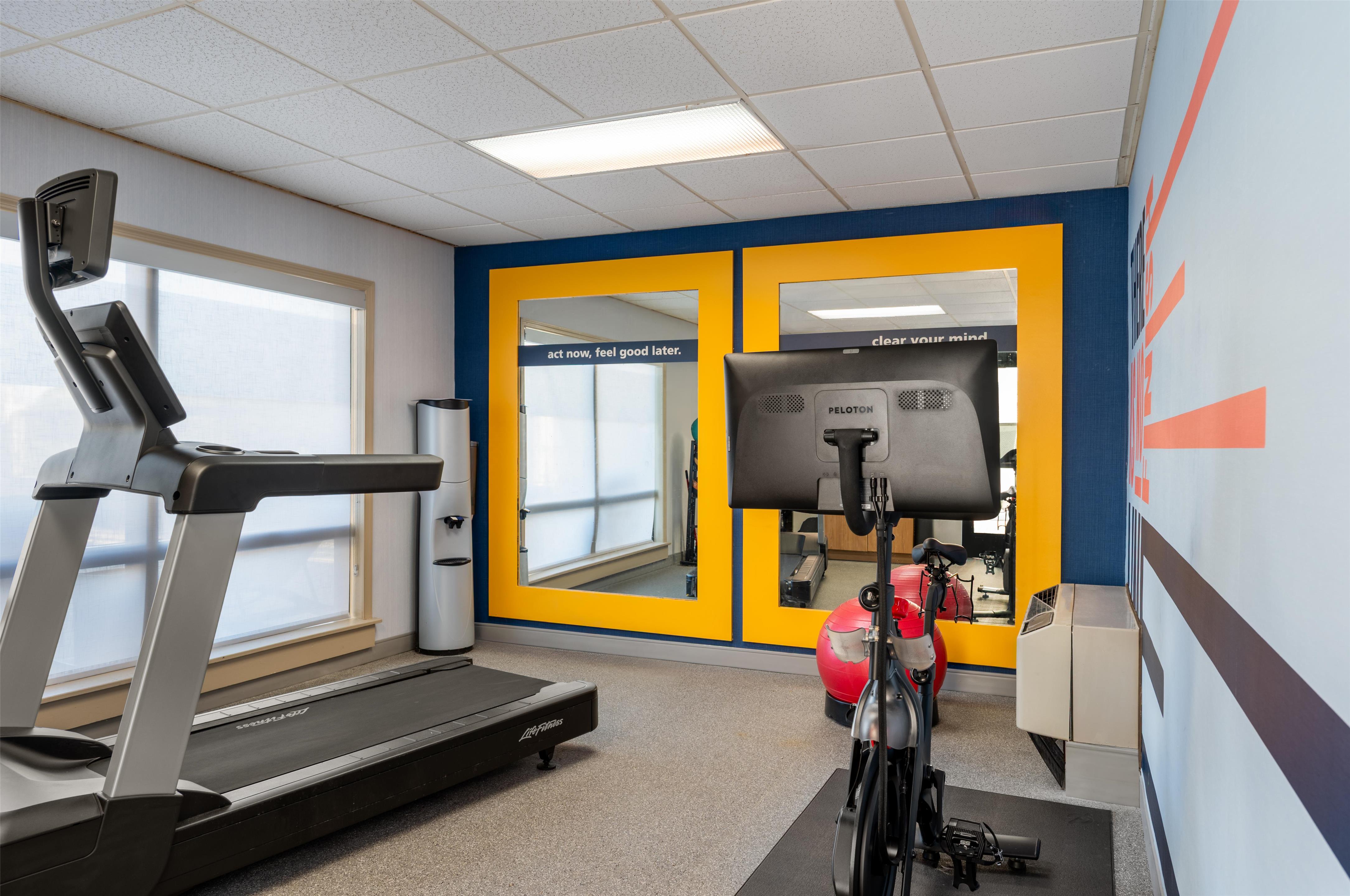 Health club fitness center gym | Hampton Inn South Hill