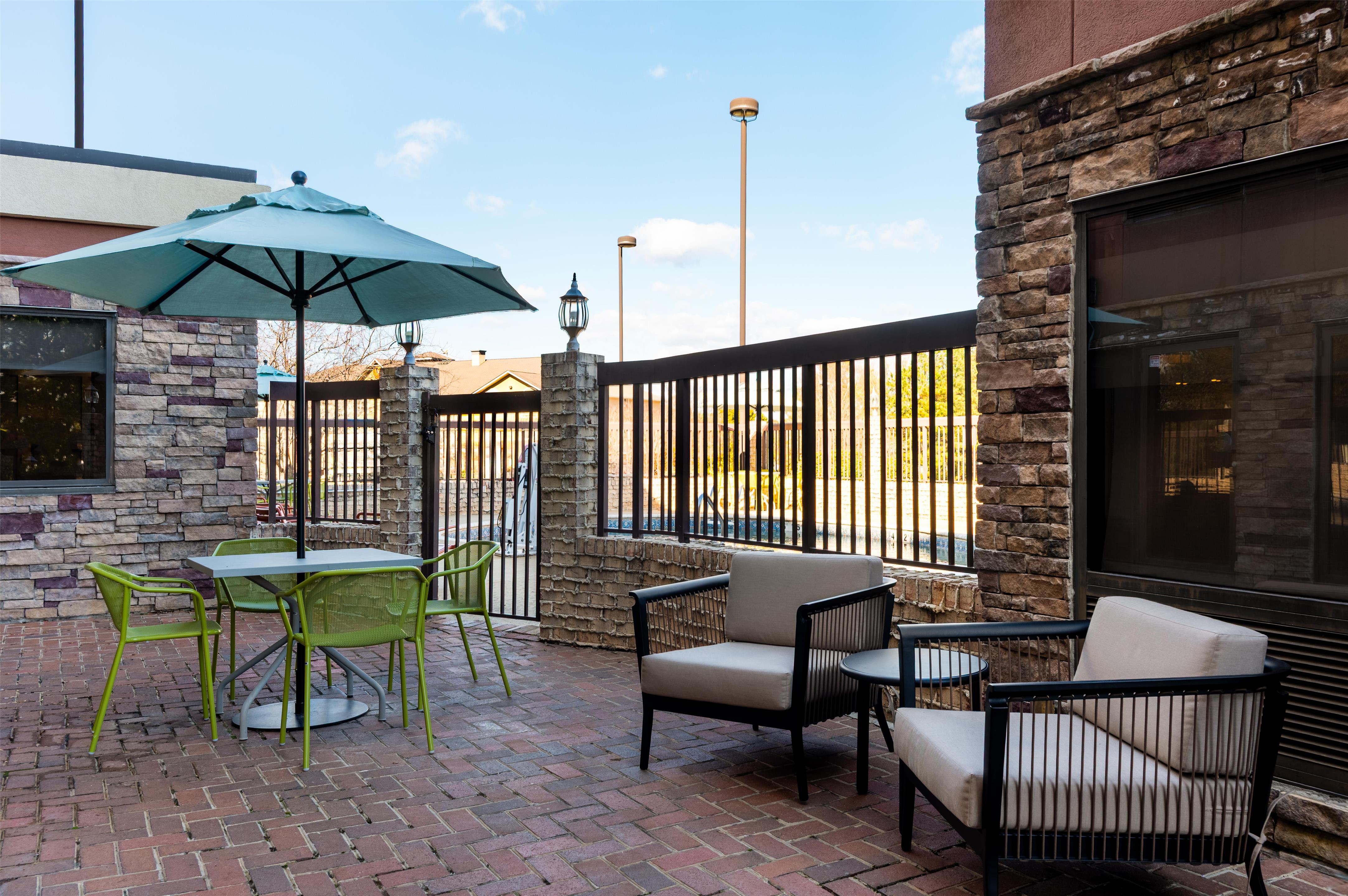 Exterior | Hampton Inn South Hill