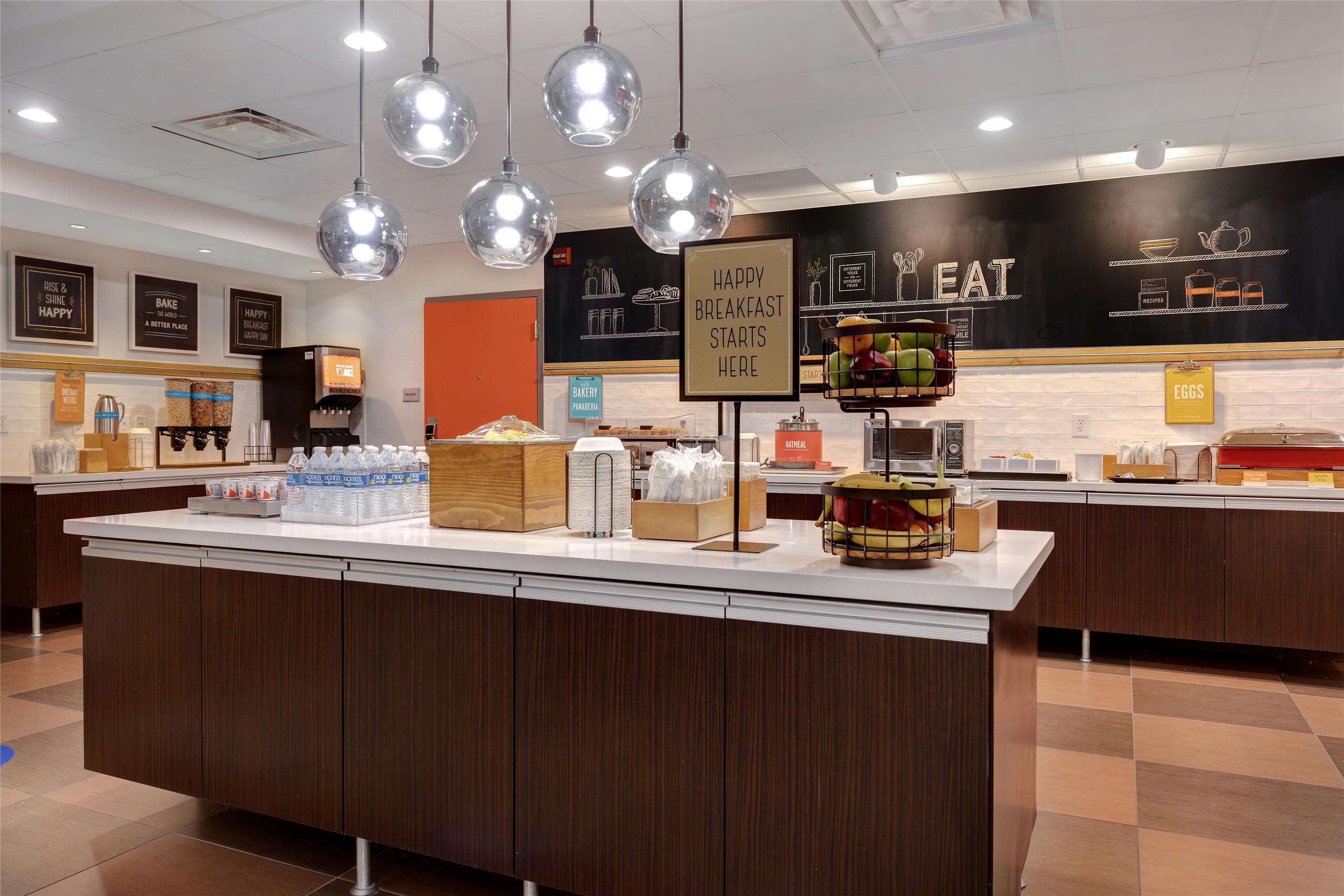 Breakfast Area | Hampton Inn & Suites Shreveport/South