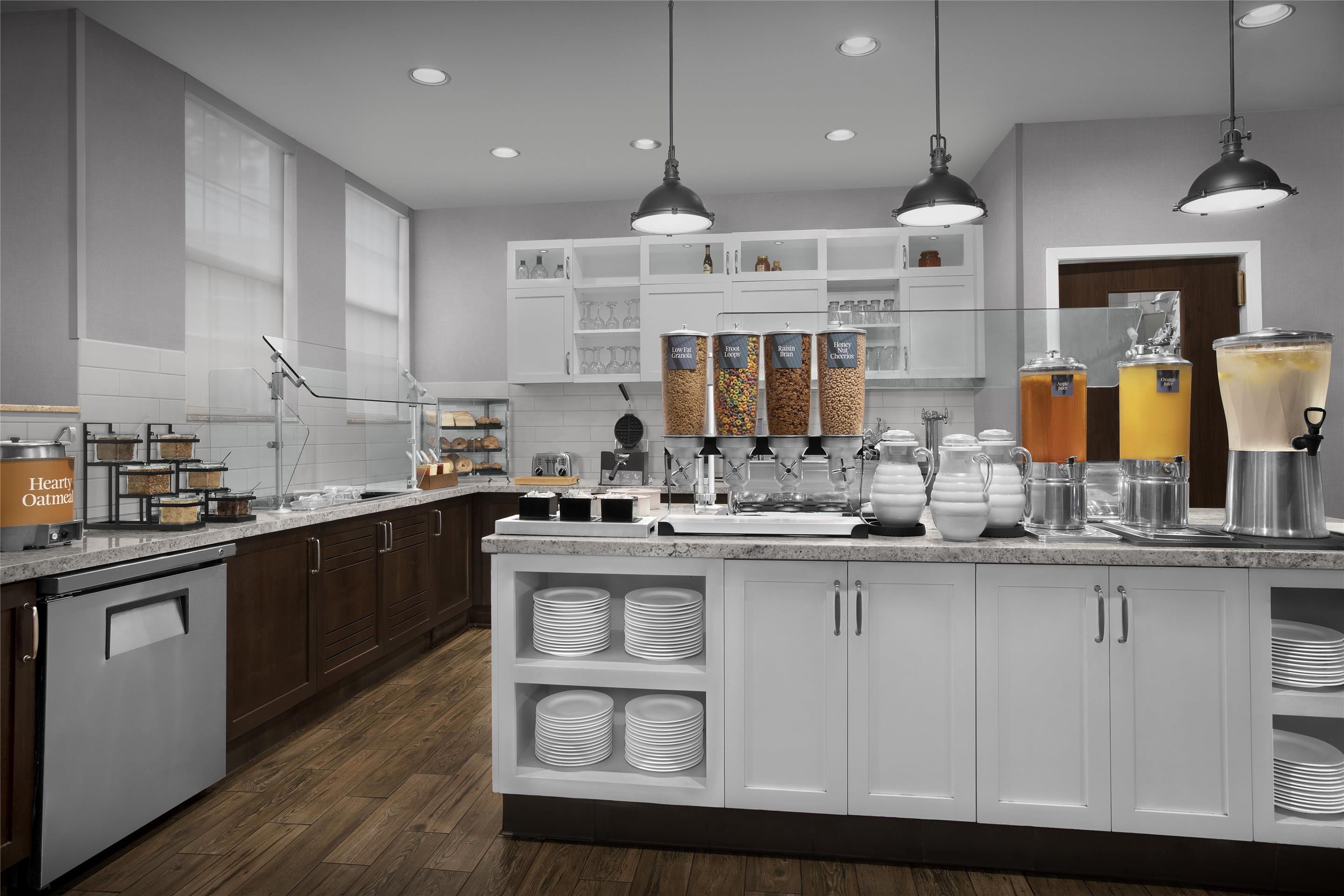 Breakfast Area | Homewood Suites by Hilton San Jose Airport-Silicon Valley