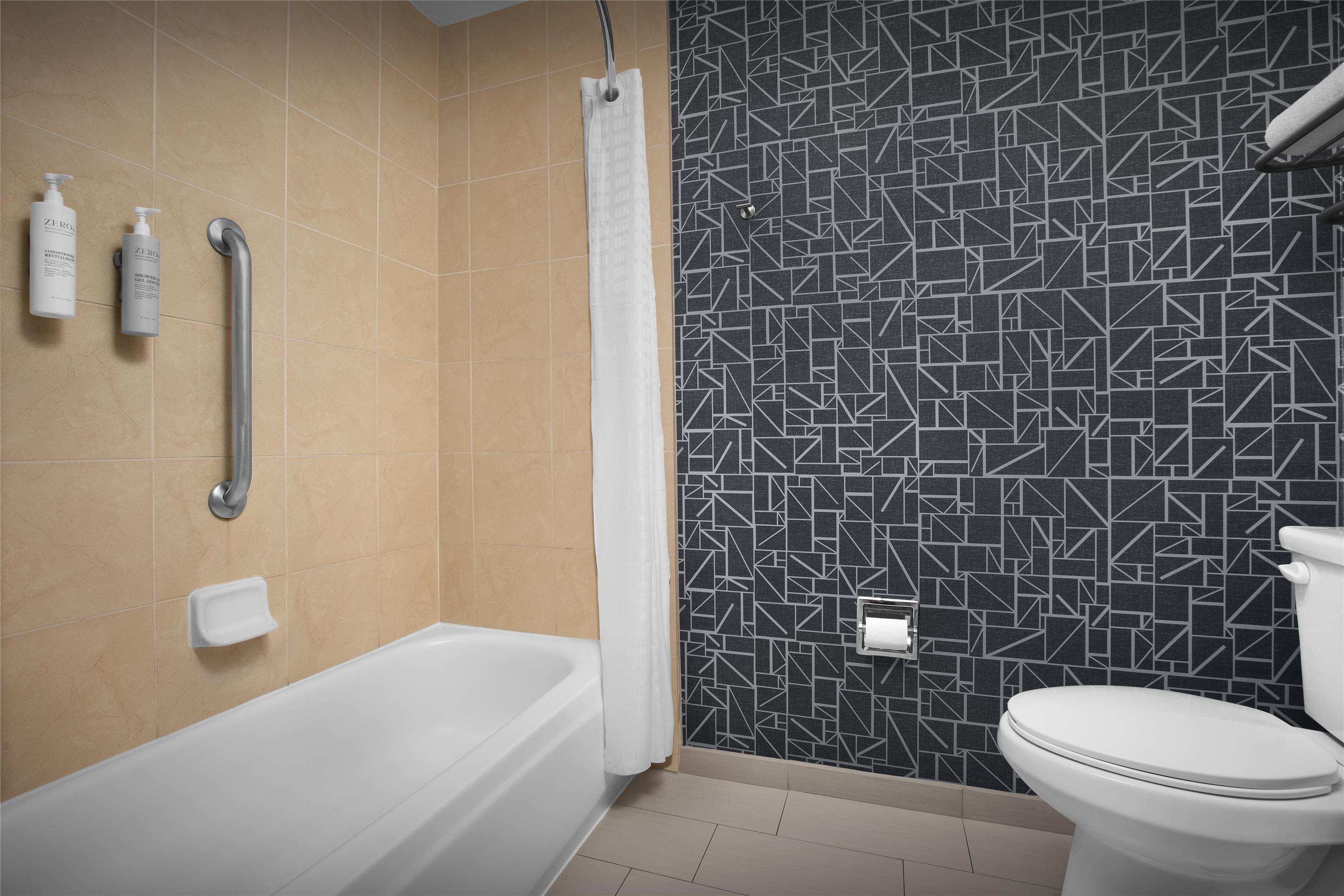 Guest room bath