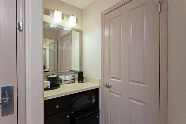  - Hampton Inn Morgan Hill