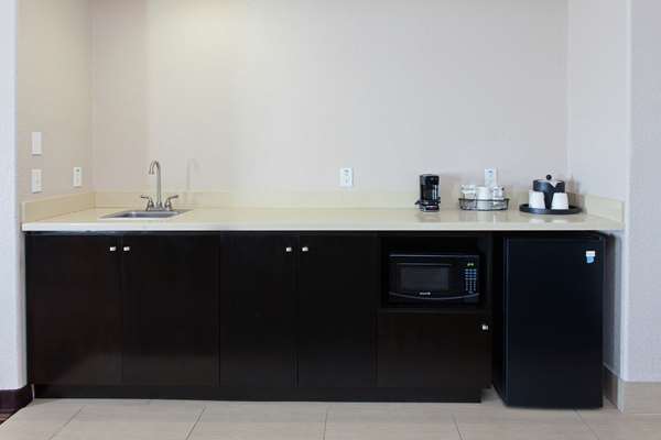  - Hampton Inn Morgan Hill