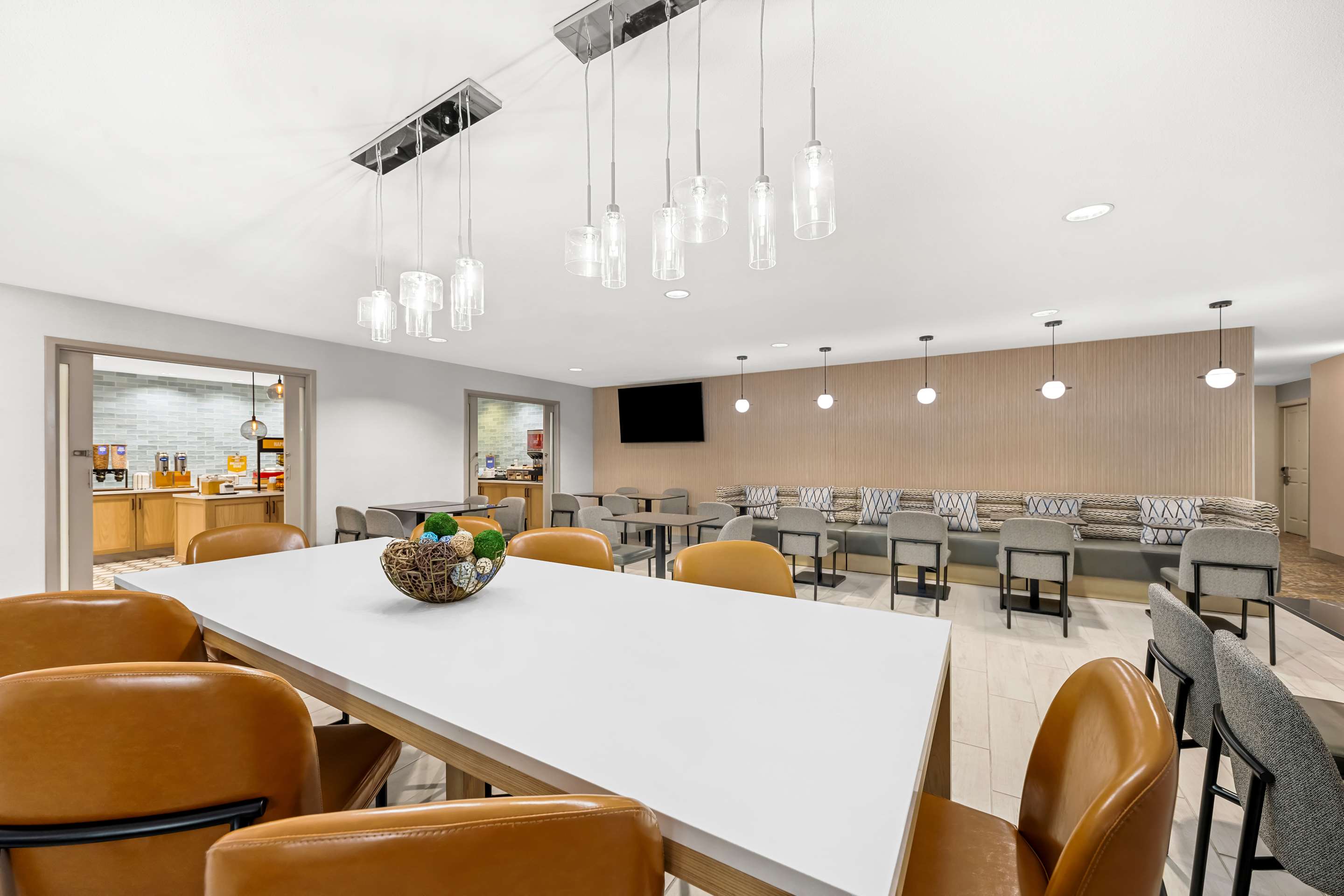 Breakfast Area | Hampton Inn Morgan Hill