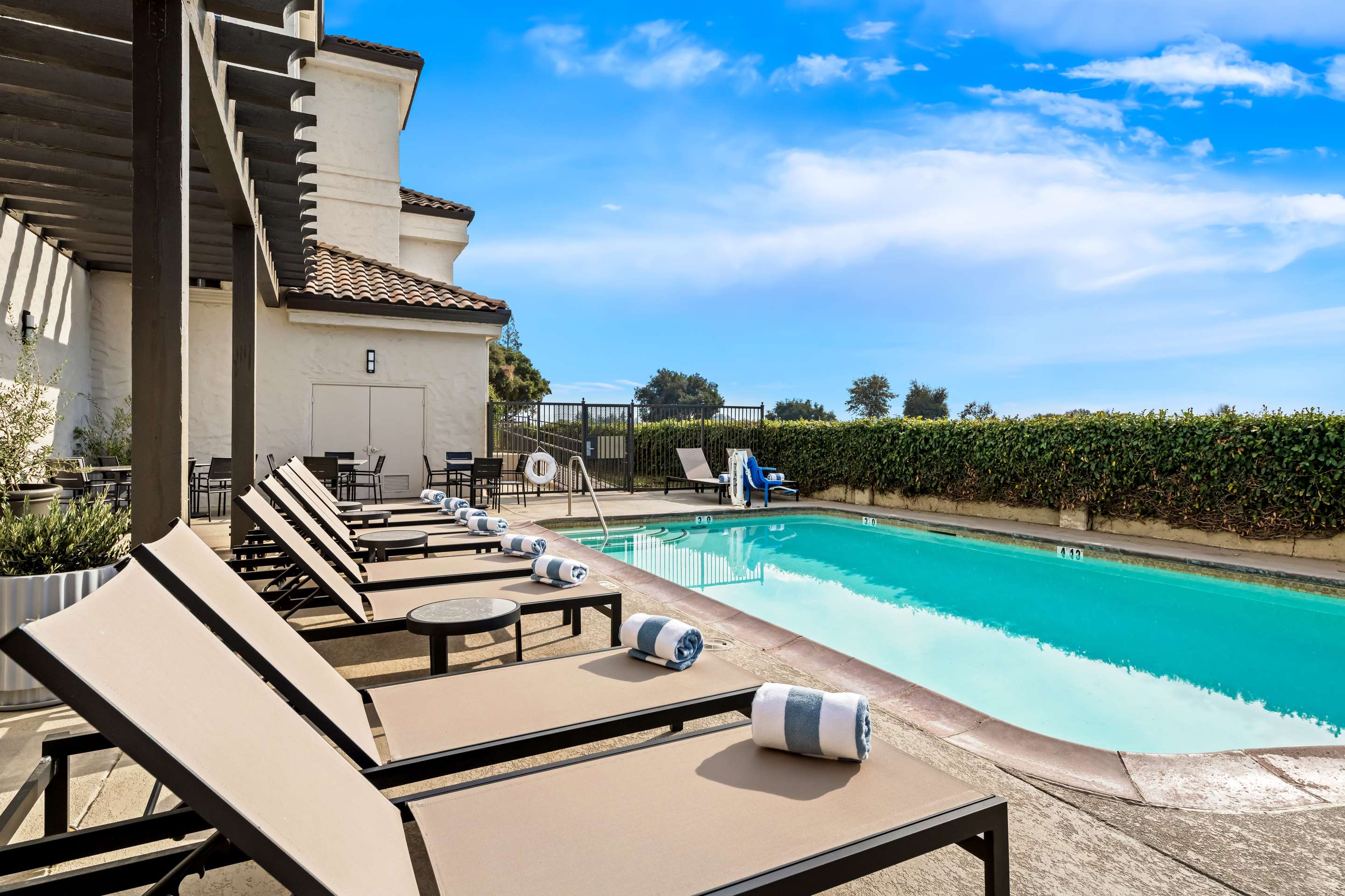 Pool | Hampton Inn Morgan Hill