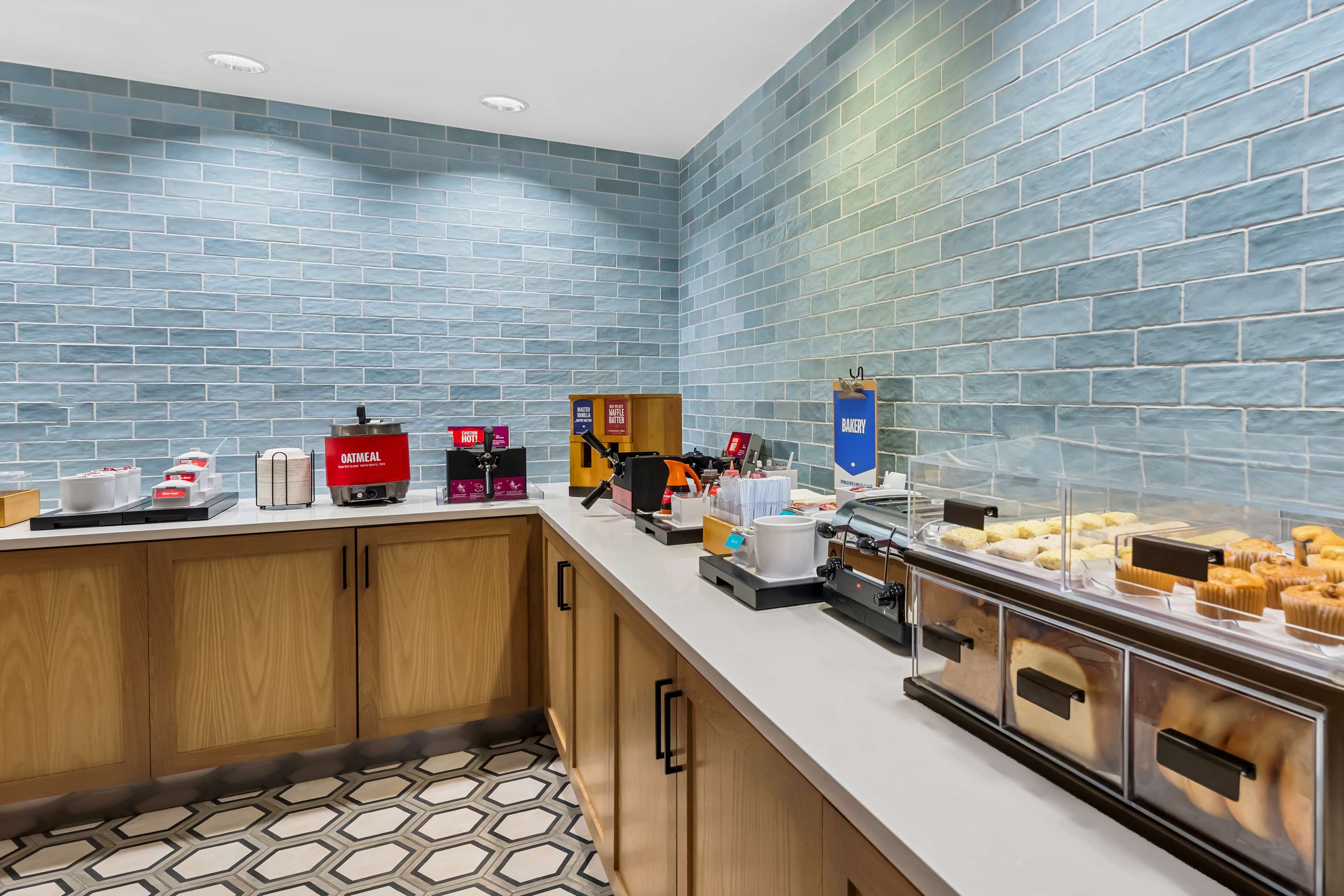 Breakfast Area | Hampton Inn Morgan Hill