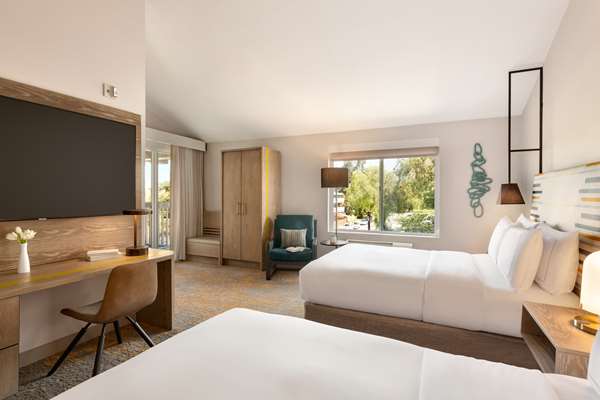  - DoubleTree by Hilton Hotel Pruneyard Plaza Campbell