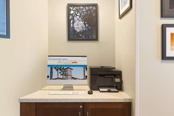  - DoubleTree by Hilton Hotel Pruneyard Plaza Campbell