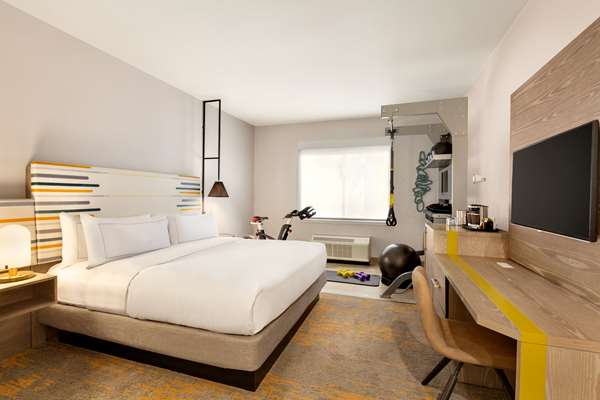  - DoubleTree by Hilton Hotel Pruneyard Plaza Campbell