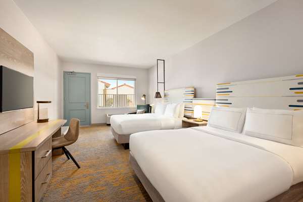  - DoubleTree by Hilton Hotel Pruneyard Plaza Campbell