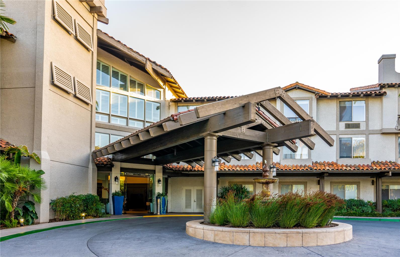 DoubleTree by Hilton Campbell-Pruneyard