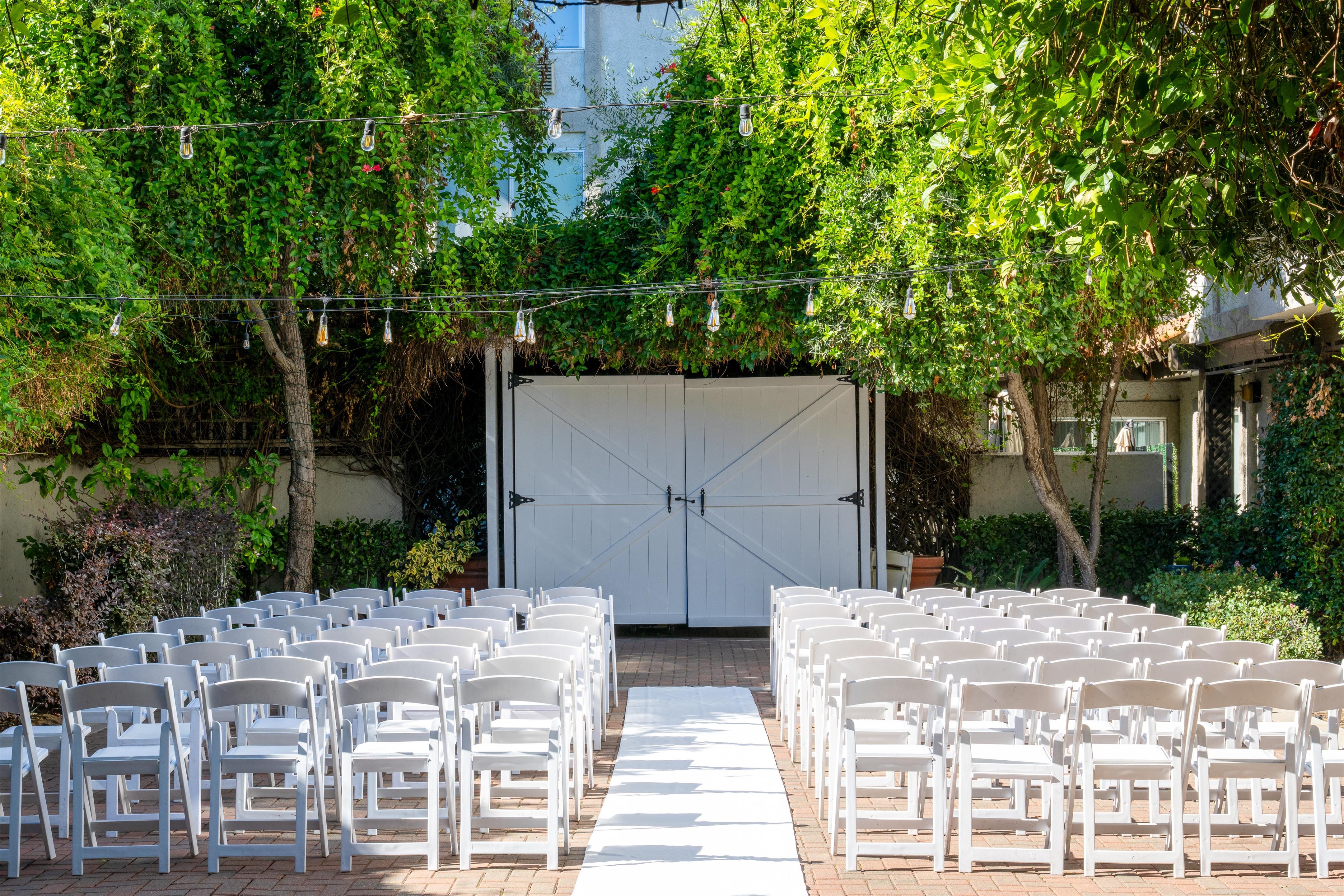 Exterior | Doubletree by Hilton Campbell - Pruneyard Plaza