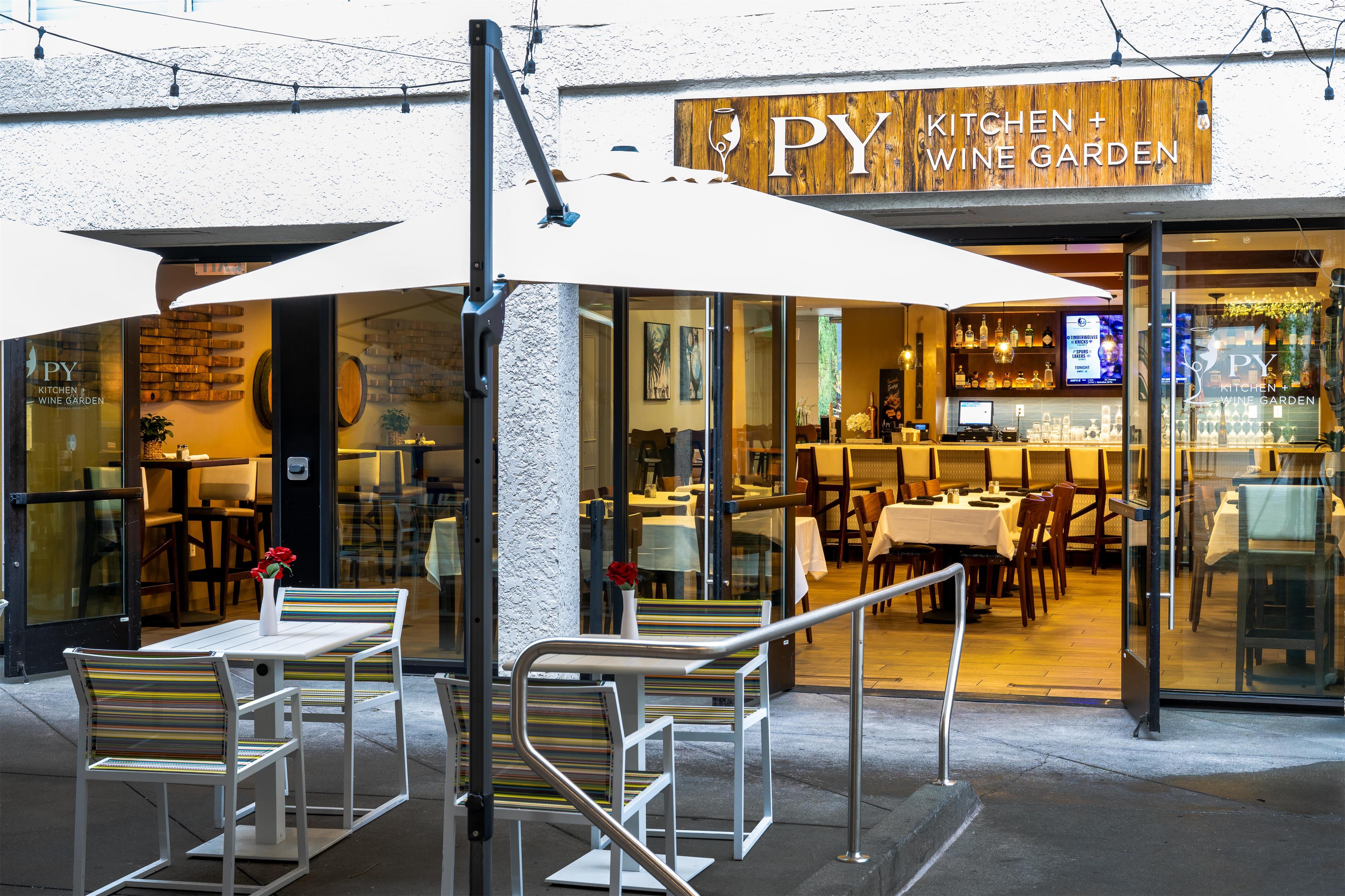 Restaurant | Doubletree by Hilton Campbell - Pruneyard Plaza