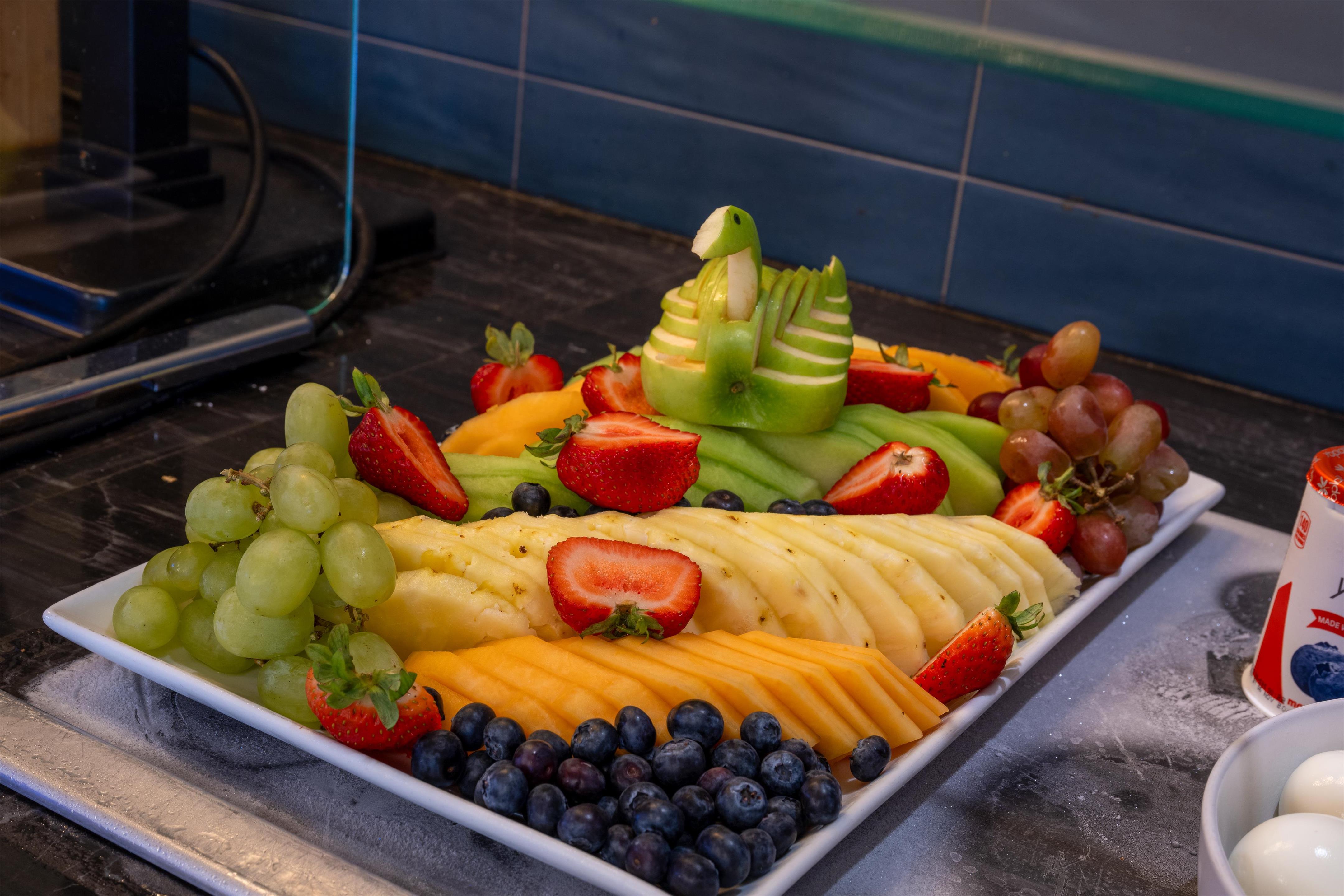 Restaurant | Doubletree by Hilton Campbell - Pruneyard Plaza