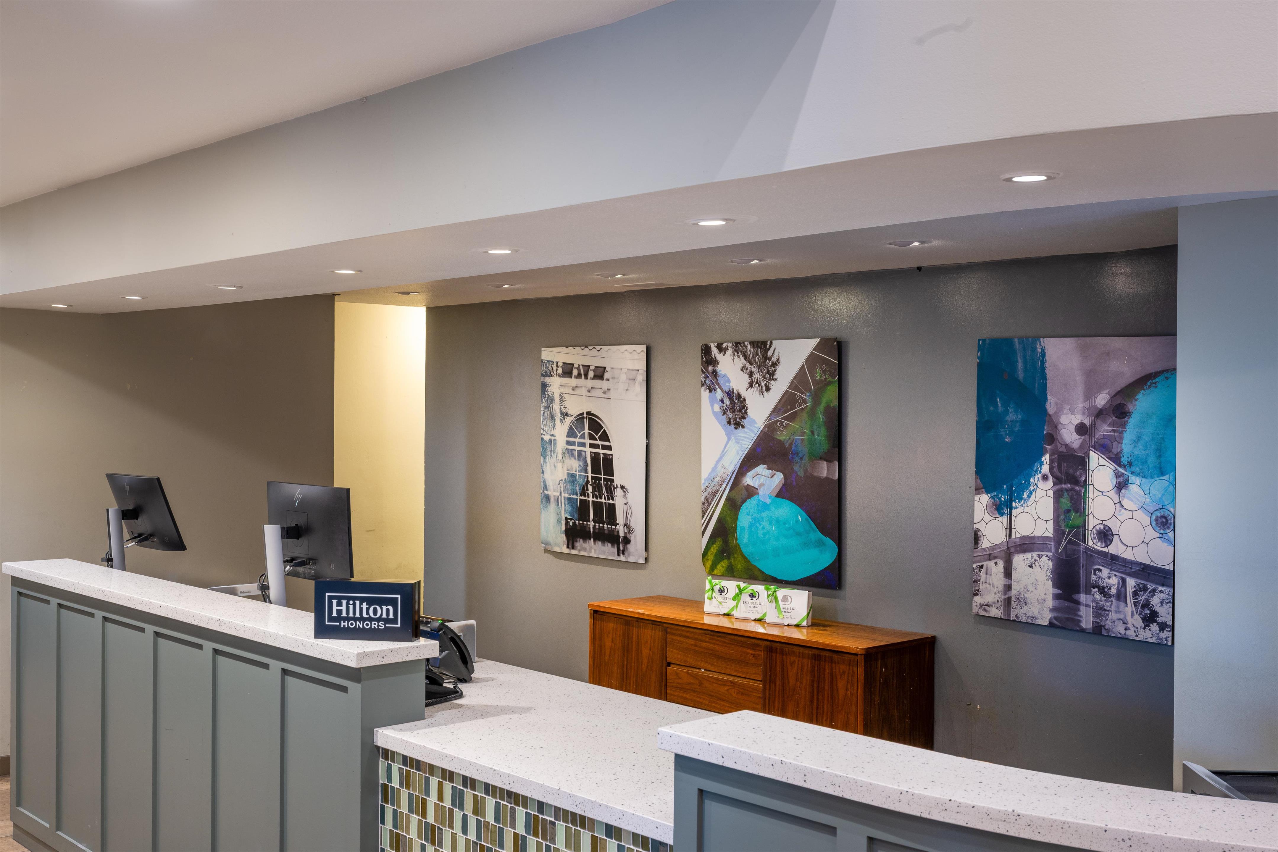 Reception | Doubletree by Hilton Campbell - Pruneyard Plaza