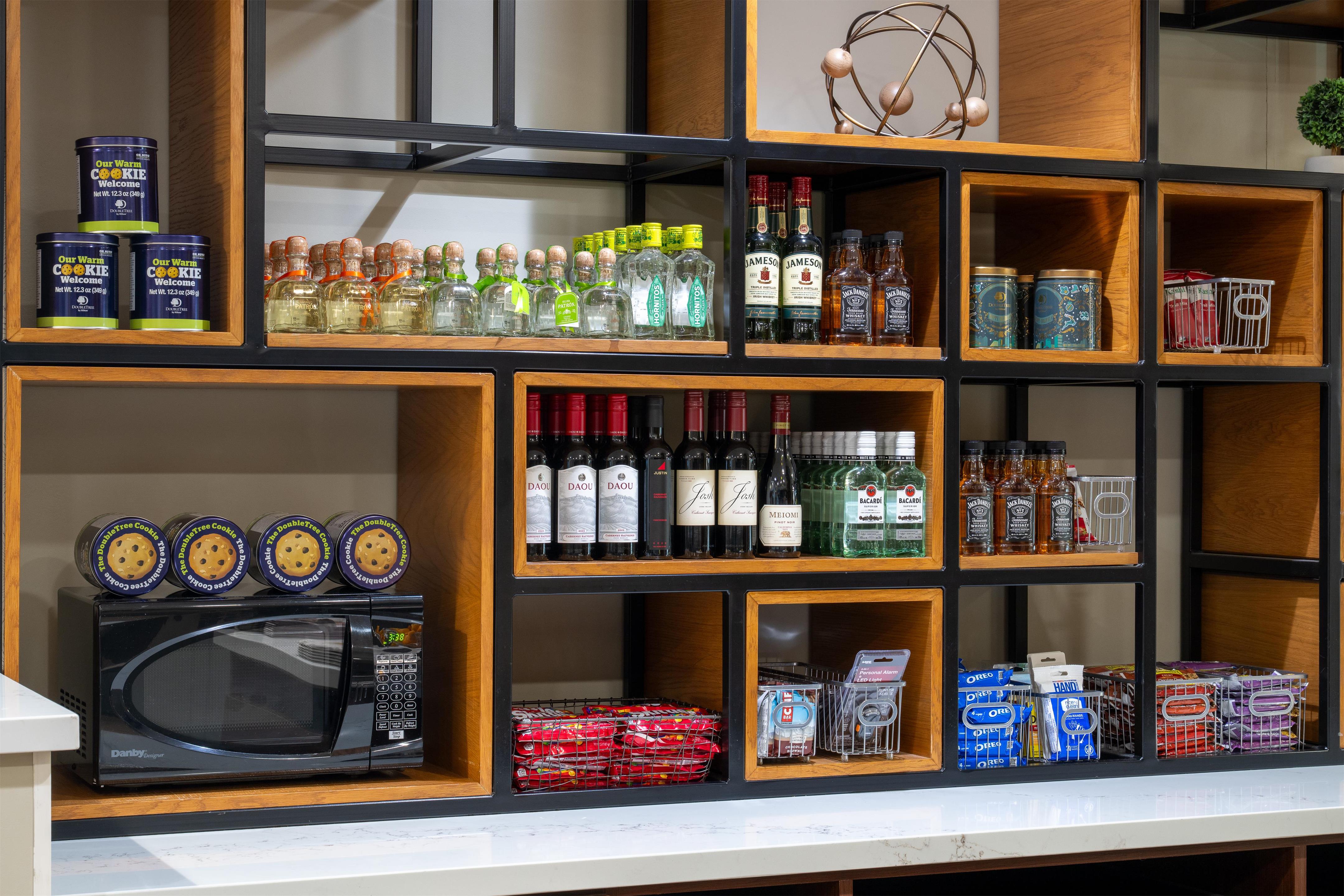 Restaurant | Doubletree by Hilton Campbell - Pruneyard Plaza