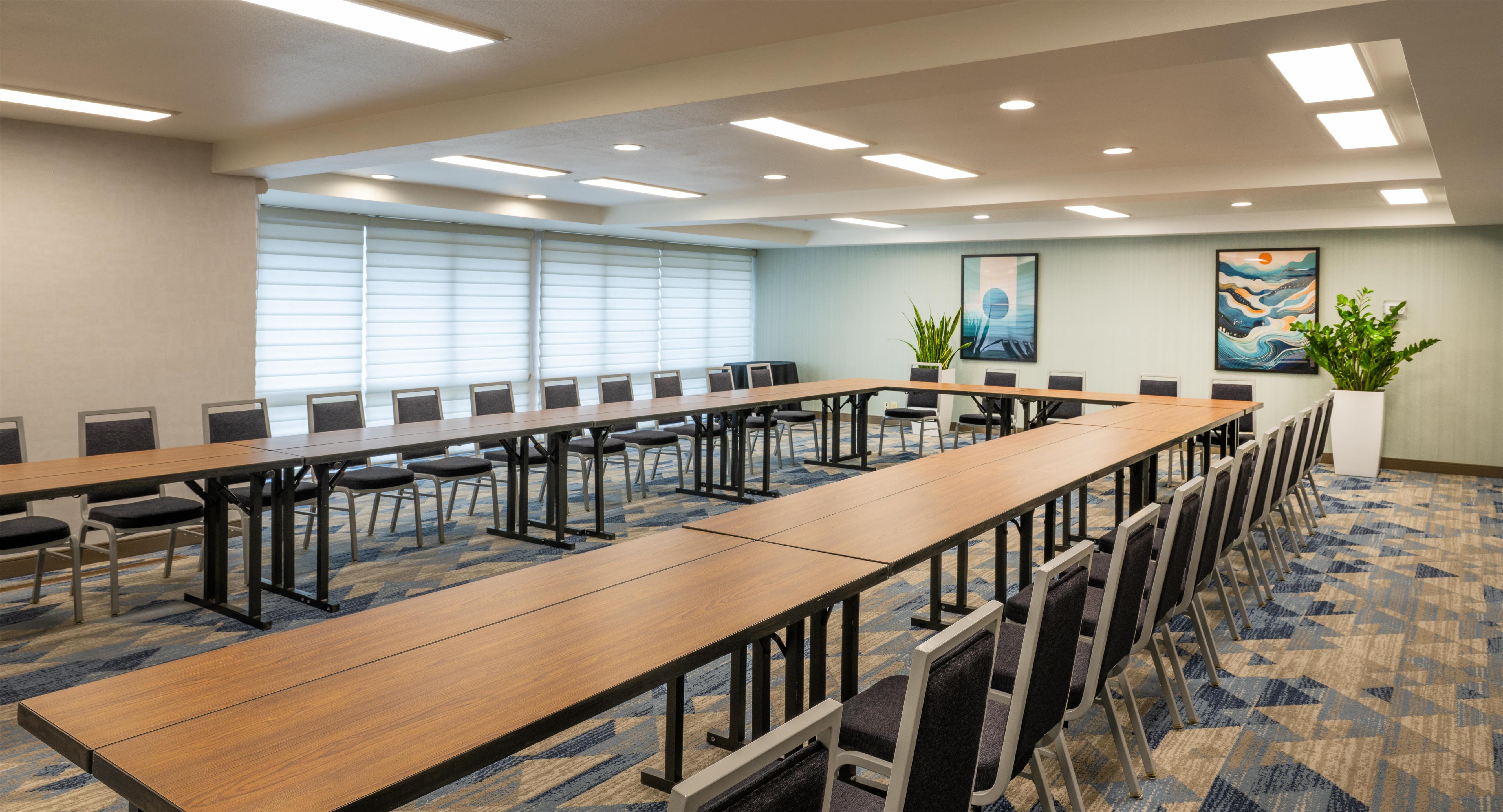 Meeting Room | Doubletree by Hilton Campbell - Pruneyard Plaza