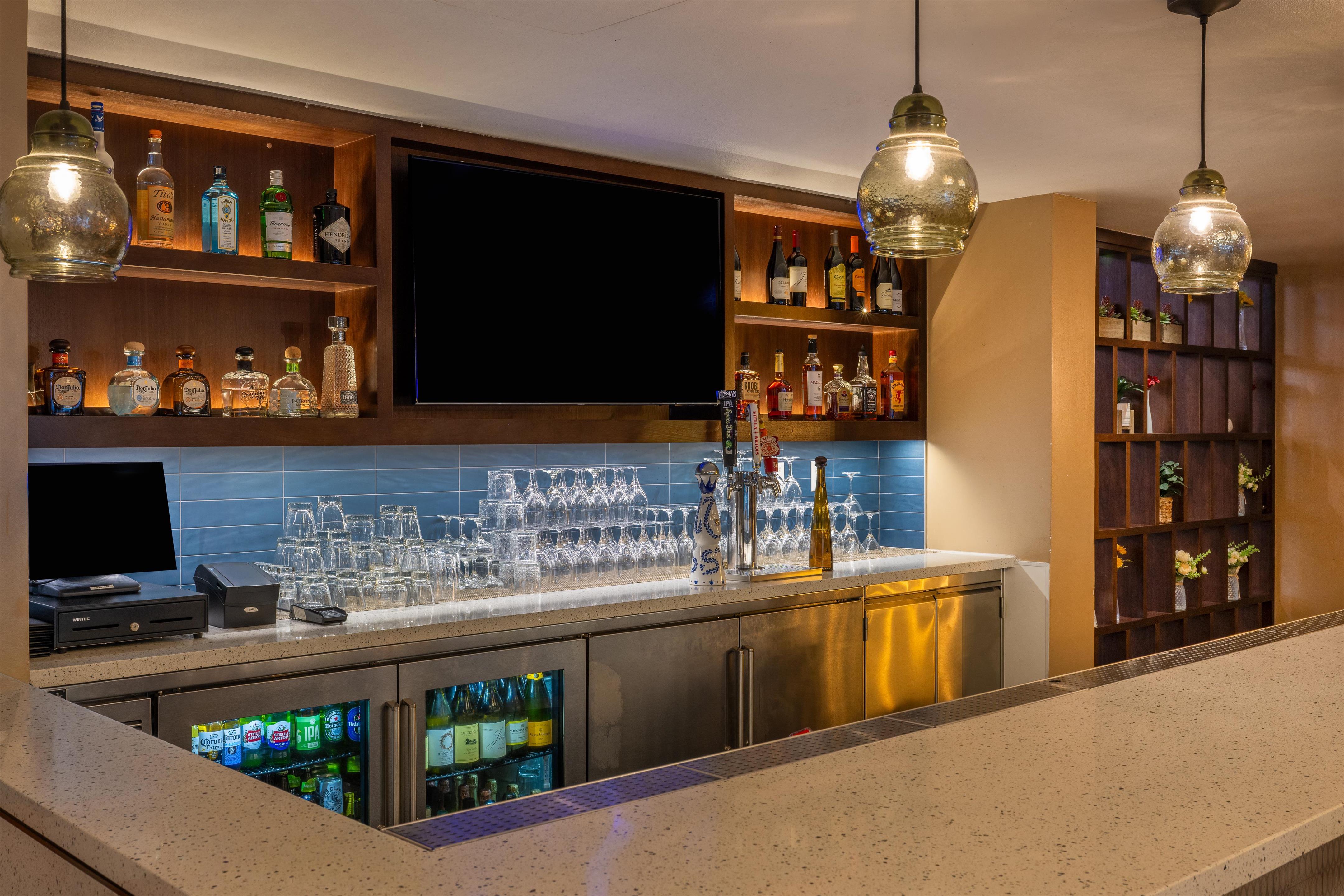 BarLounge | Doubletree by Hilton Campbell - Pruneyard Plaza