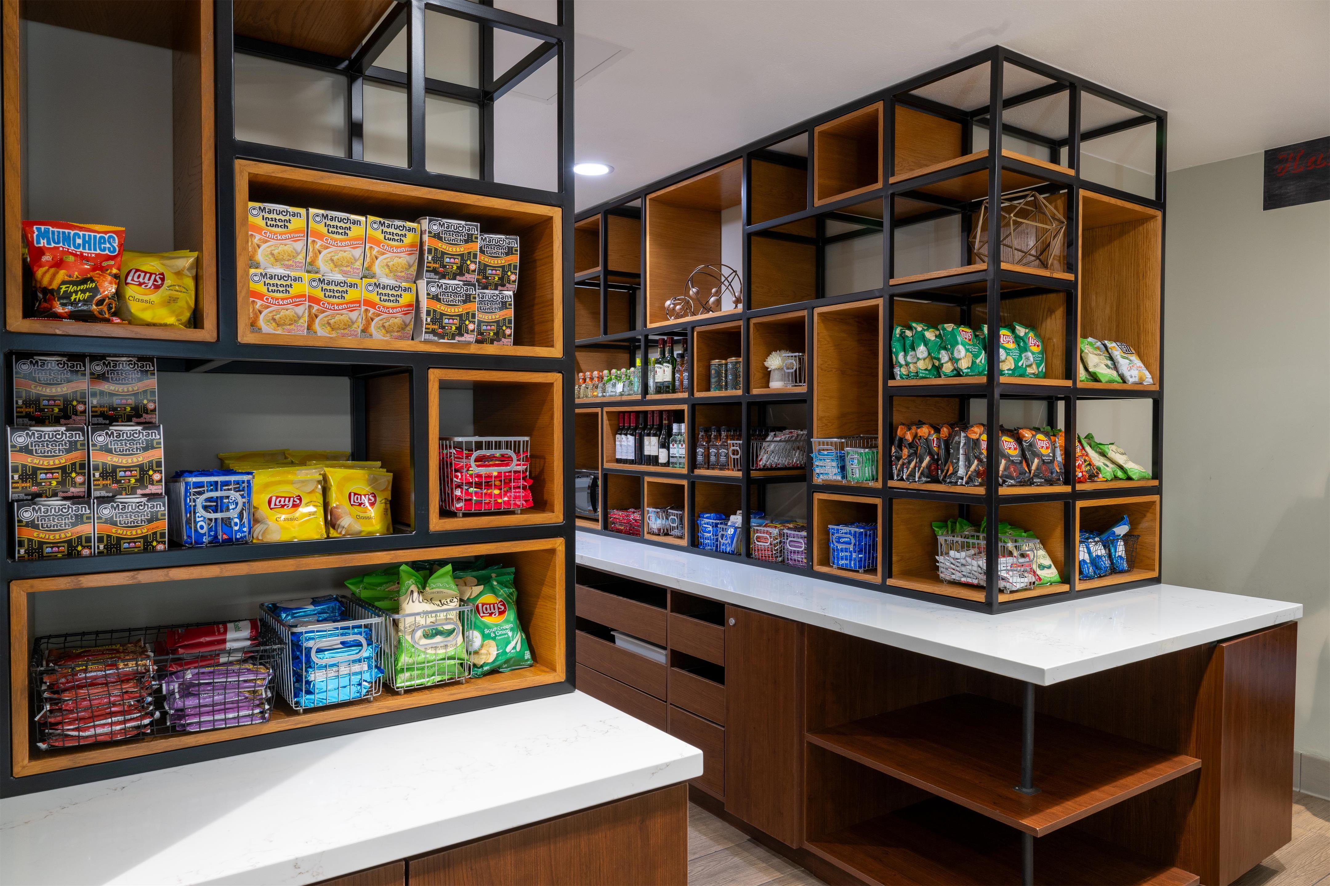 Restaurant | Doubletree by Hilton Campbell - Pruneyard Plaza