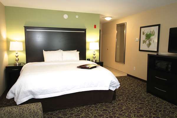  - Hampton Inn Milan - I-80 & I-90, Exit 118
