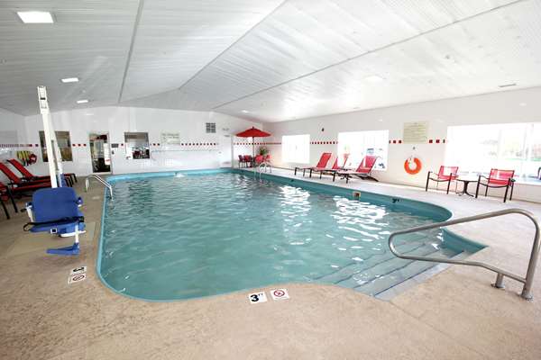 Pool - Hampton Inn Sandusky