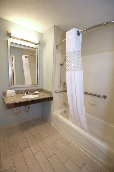  - Hampton Inn Sandusky