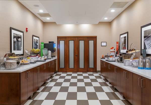 Amenities - Hampton Inn Downtown Salt Lake City - I-15 & I-80, Exits 306 & 307