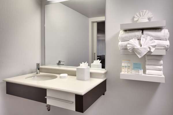  - Hampton Inn Downtown Salt Lake City - I-15 & I-80, Exits 306 & 307