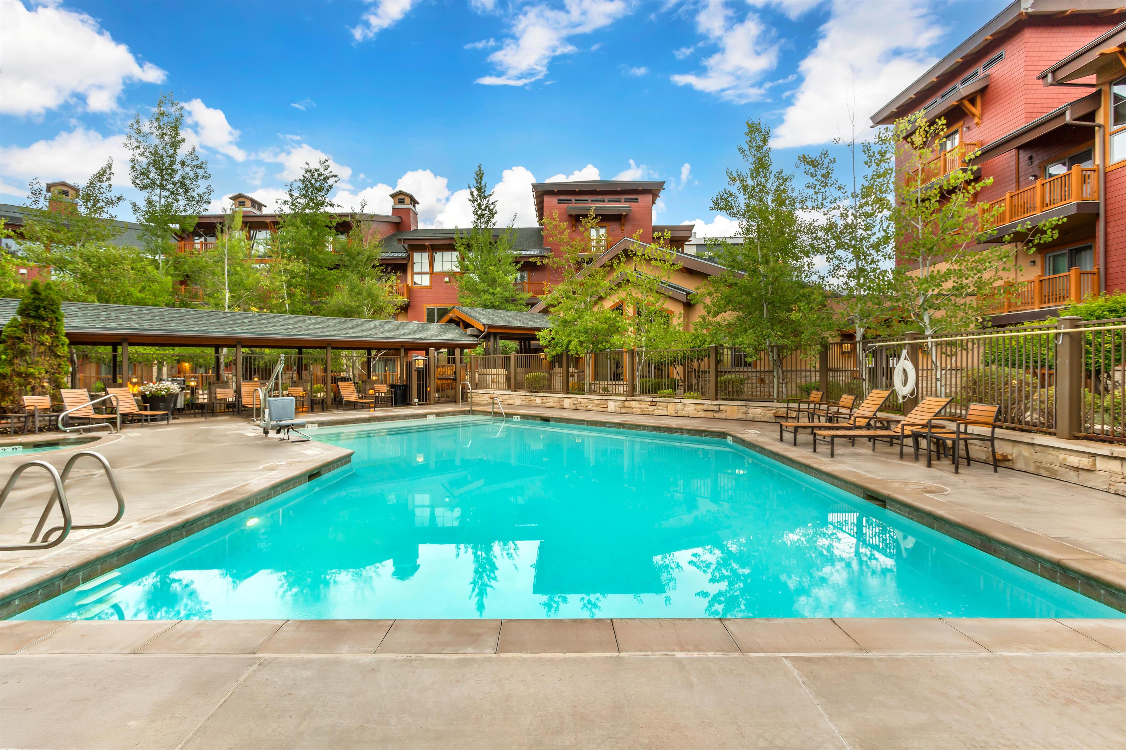 Pool | Hilton Grand Vacations Club Sunrise Lodge Park City
