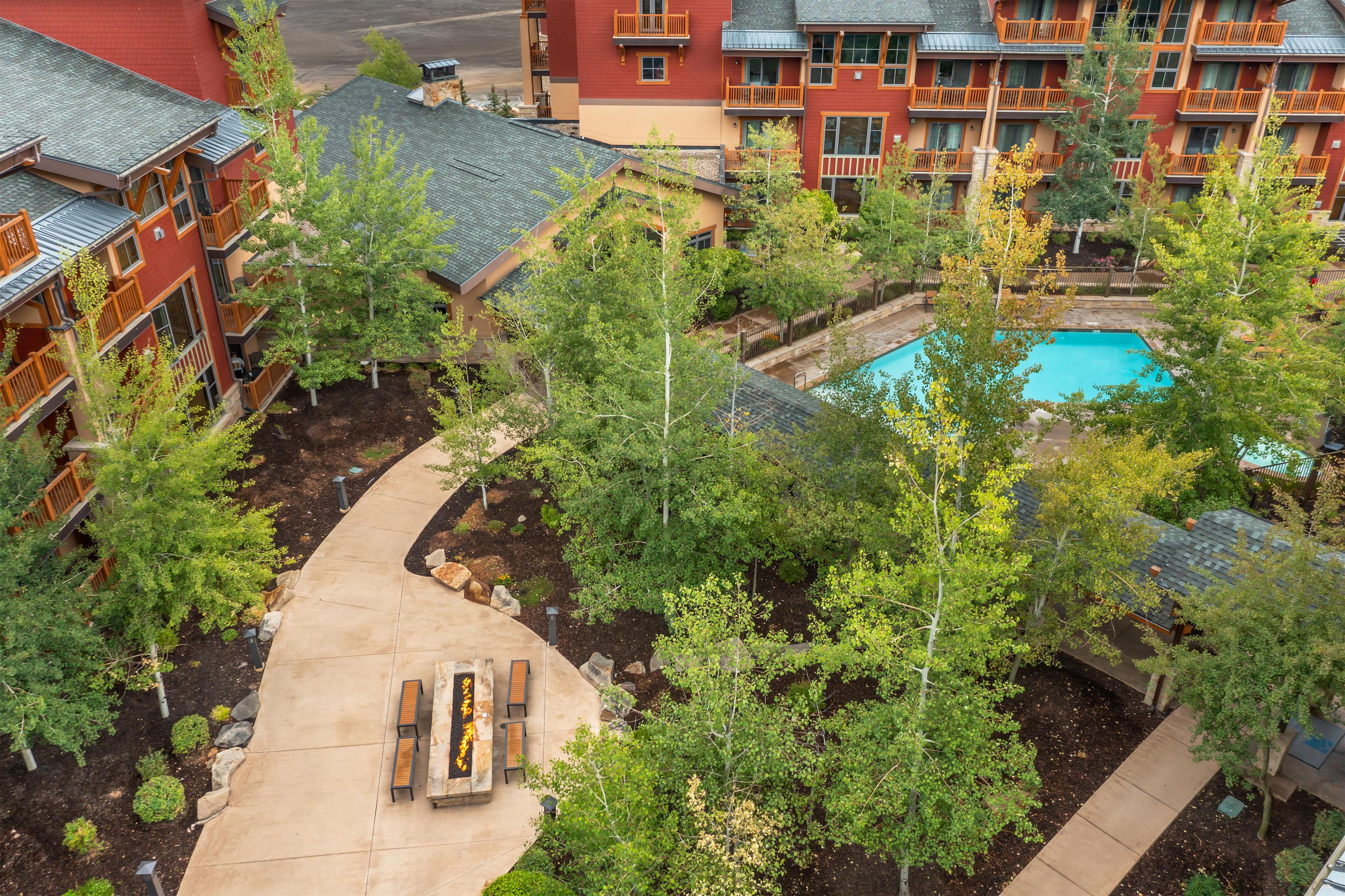 Pool | Hilton Grand Vacations Club Sunrise Lodge Park City