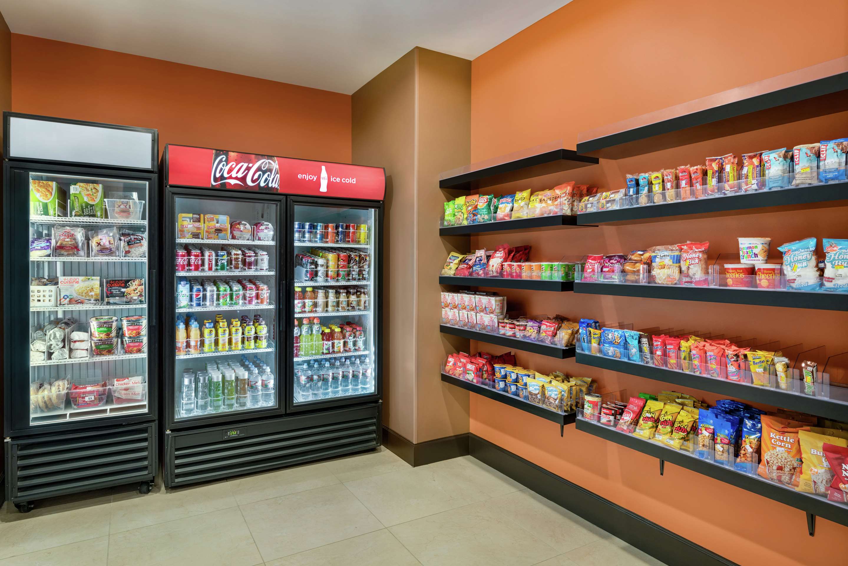 Restaurant | Embassy Suites by Hilton Salt Lake West Valley City