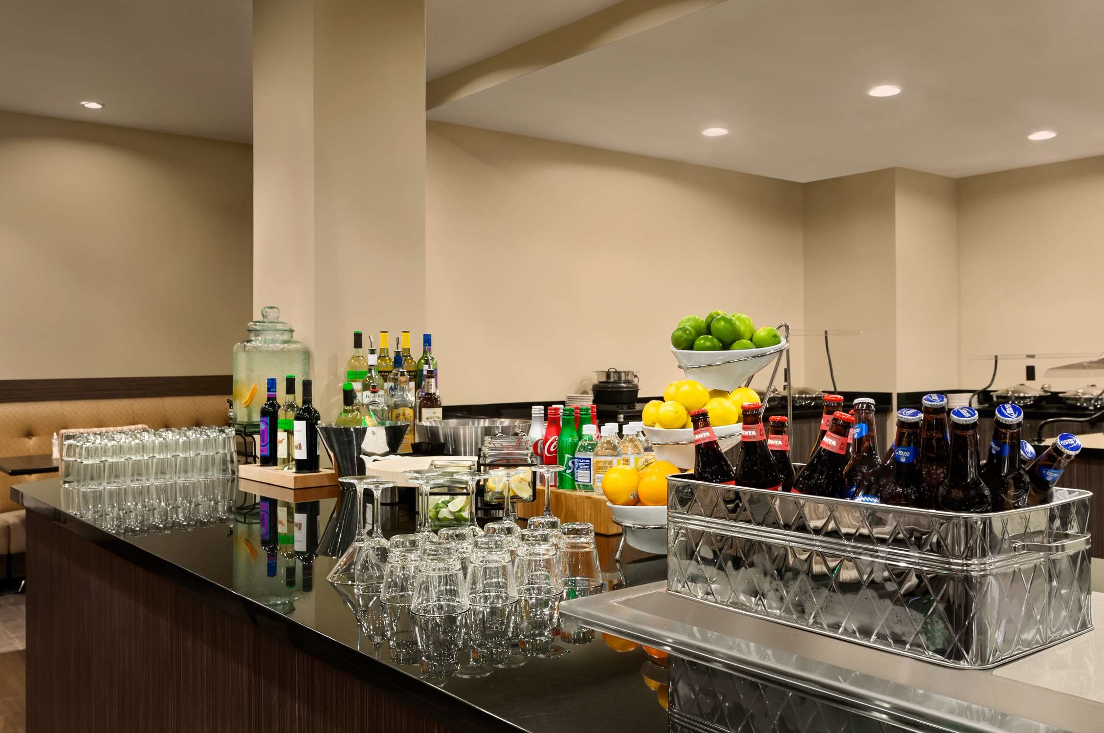 Restaurant | Embassy Suites by Hilton Salt Lake West Valley City