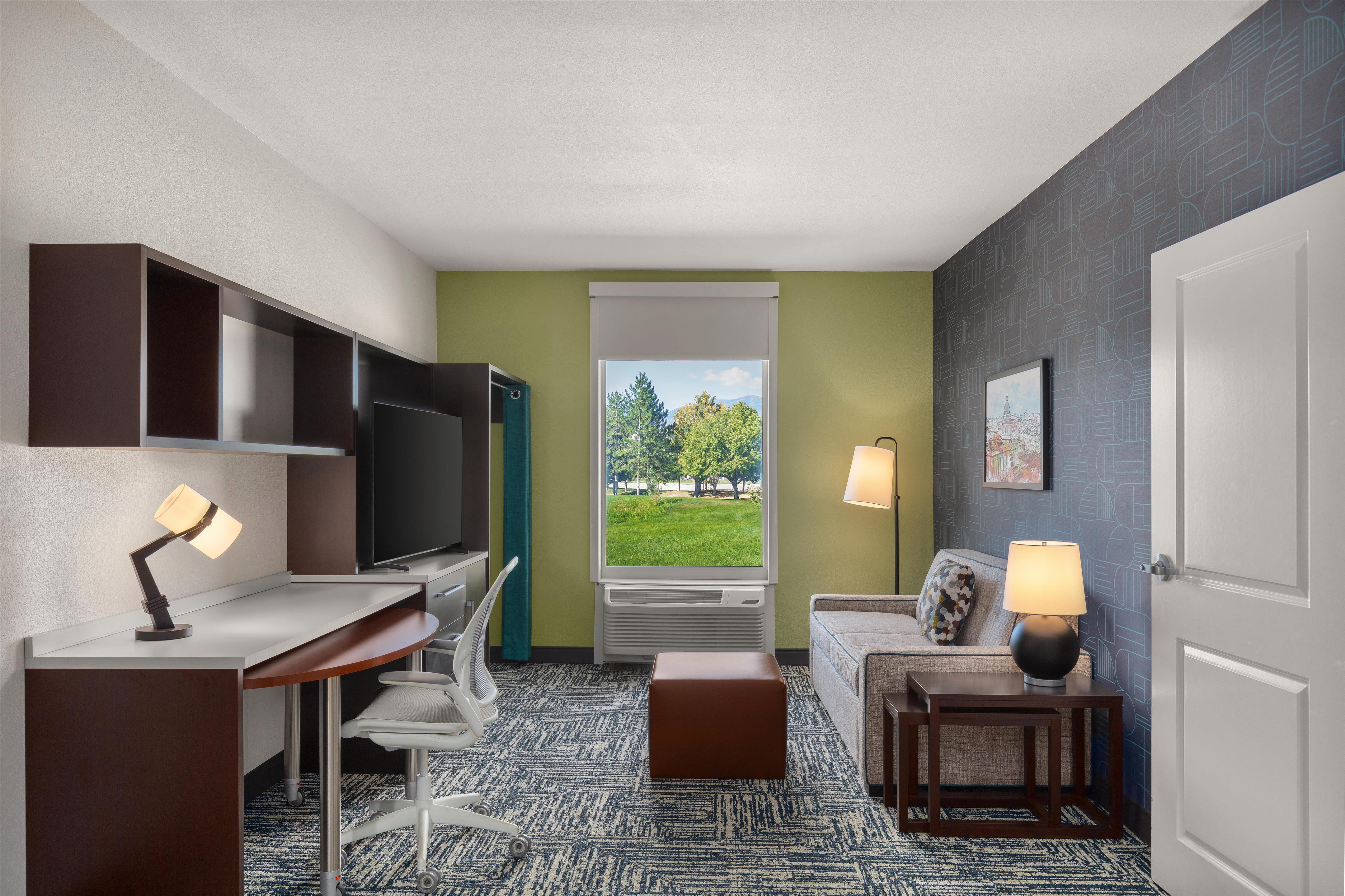 Guest room