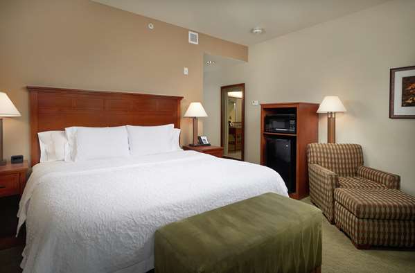  - Hampton Inn & Suites Salem - I-5, Exit 253