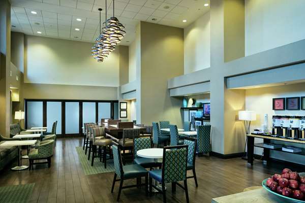 Restaurant - Hampton Inn & Suites Arroyo Grande