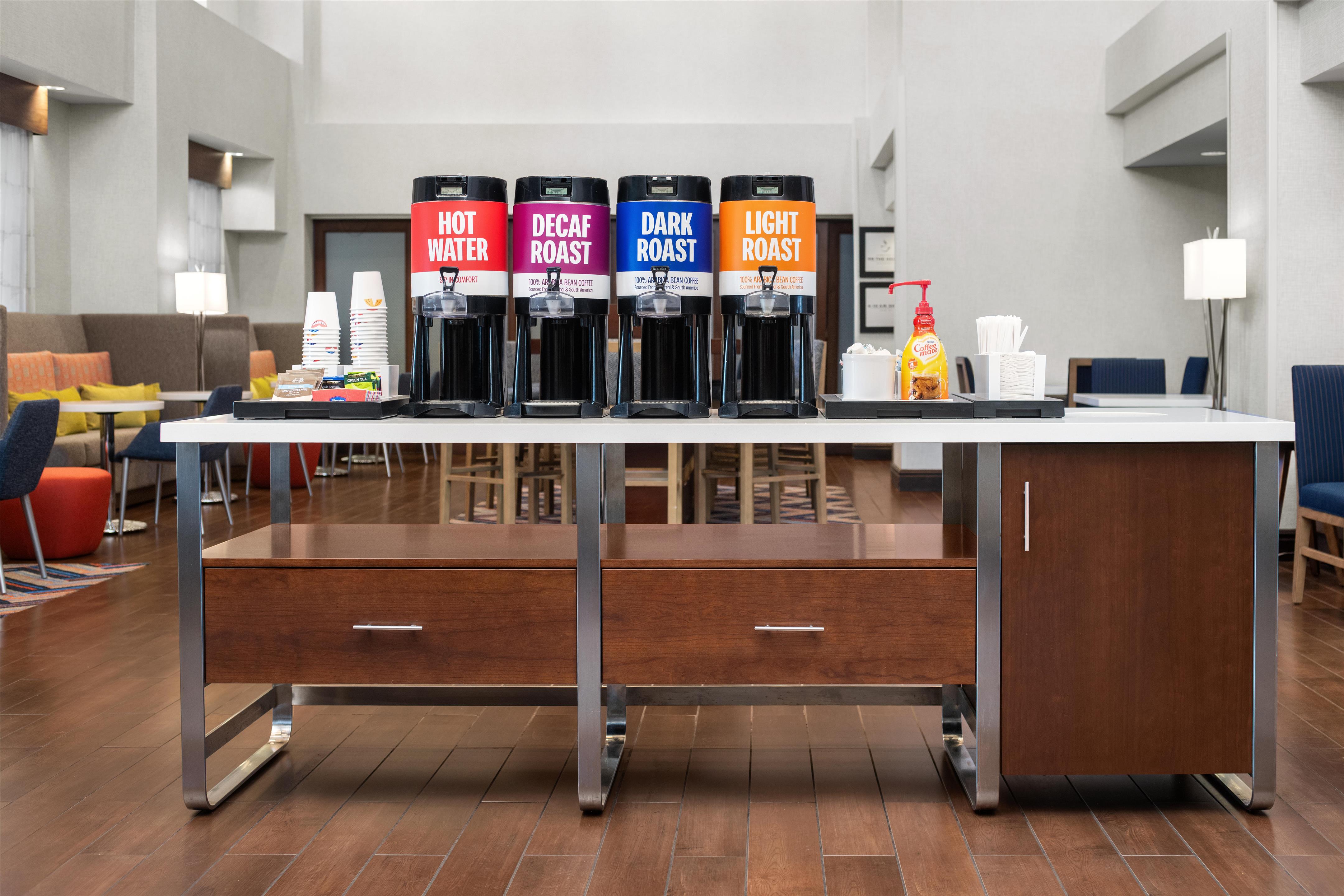Breakfast Area | Hampton Inn & Suites Arroyo Grande/Pismo Beach Area, CA