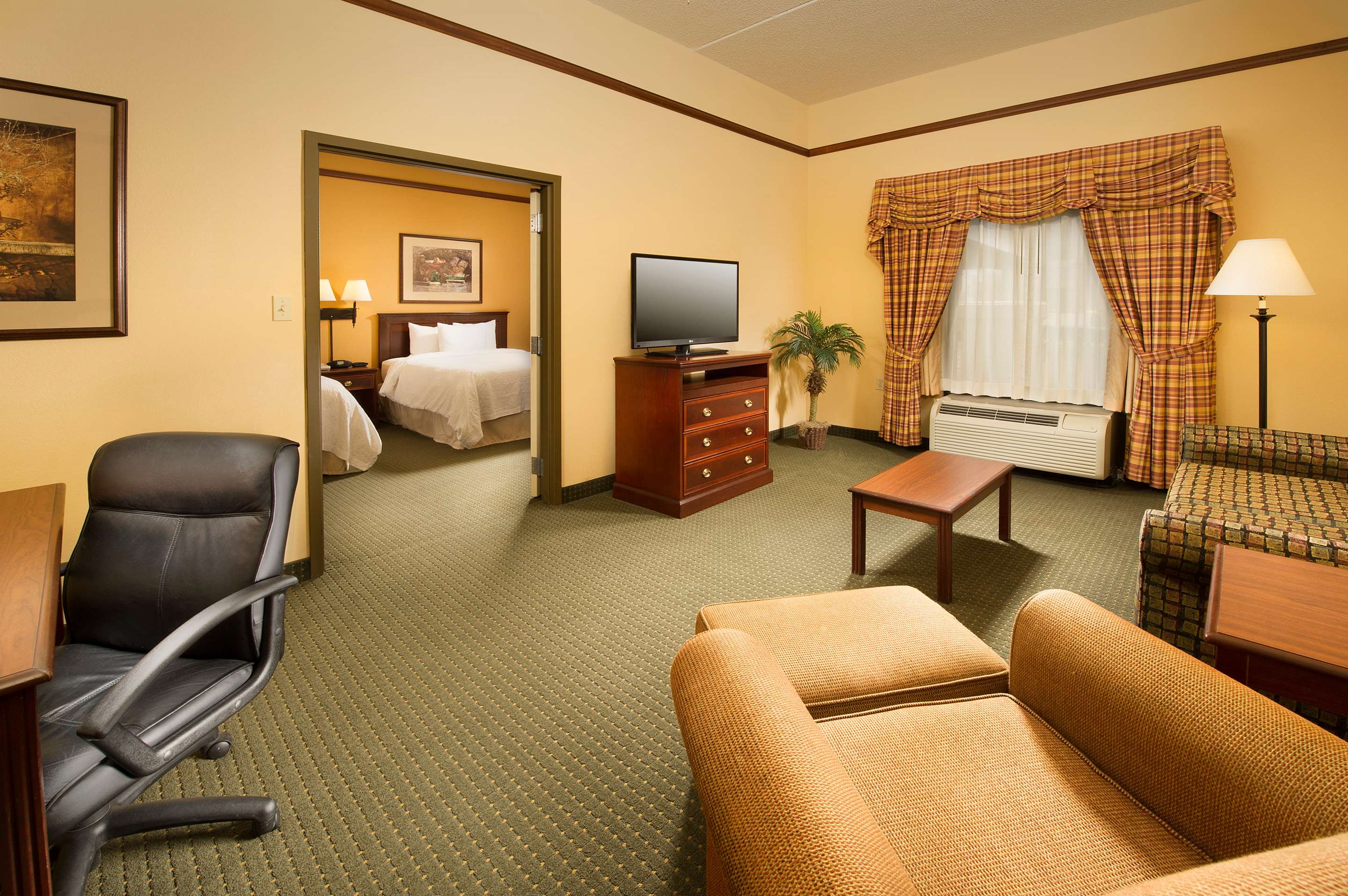 Guest room