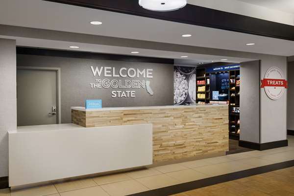  - Hampton Inn & Suites West Sacramento - I-80, Exit 83