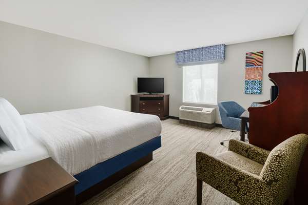  - Hampton Inn & Suites West Sacramento - I-80, Exit 83