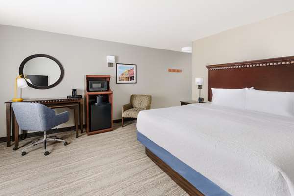  - Hampton Inn & Suites West Sacramento - I-80, Exit 83