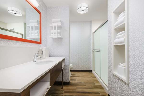  - Hampton Inn & Suites West Sacramento - I-80, Exit 83