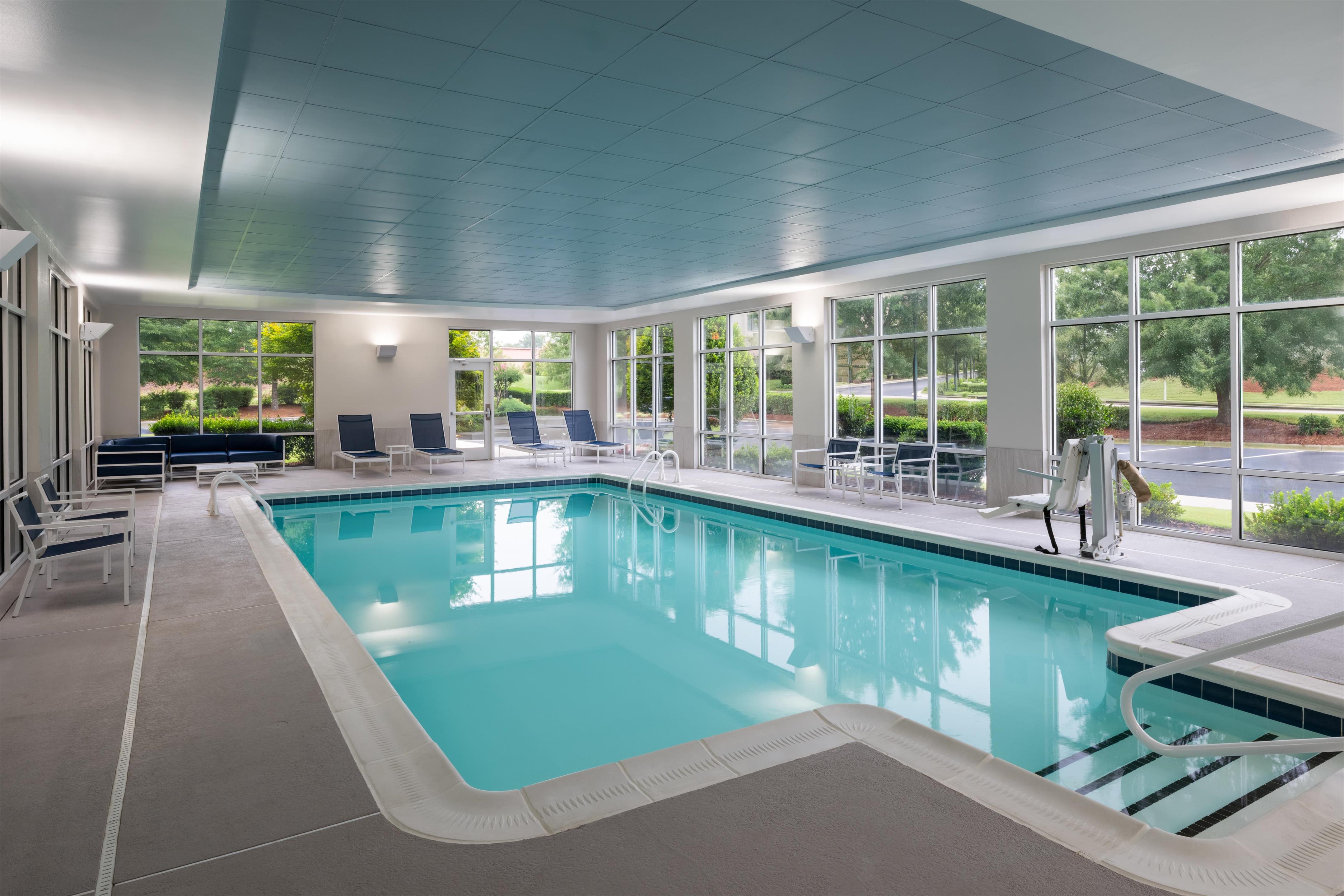 Pool | Hampton Inn & Suites Southern Pines-Pinehurst