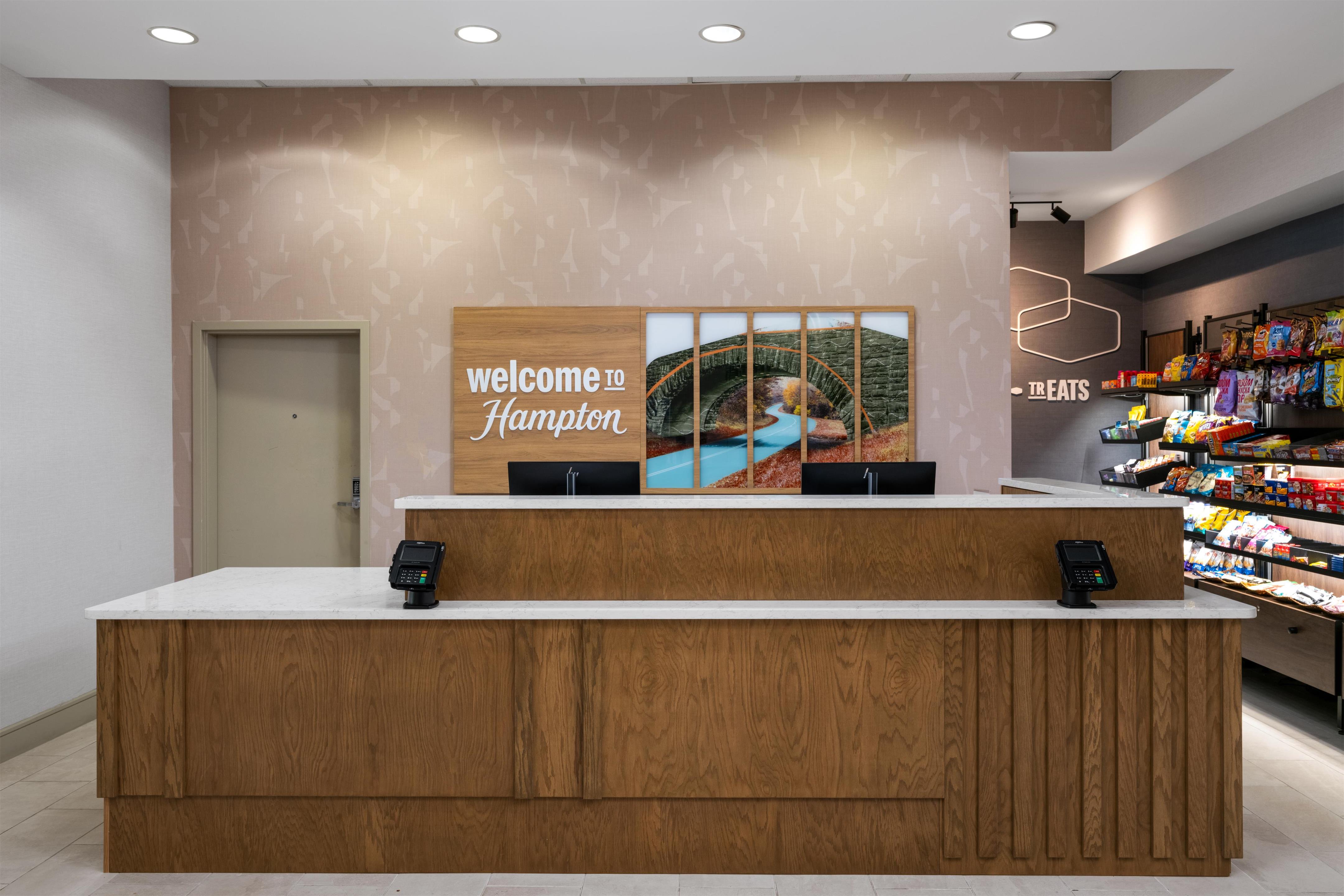 Reception | Hampton Inn & Suites Southern Pines-Pinehurst
