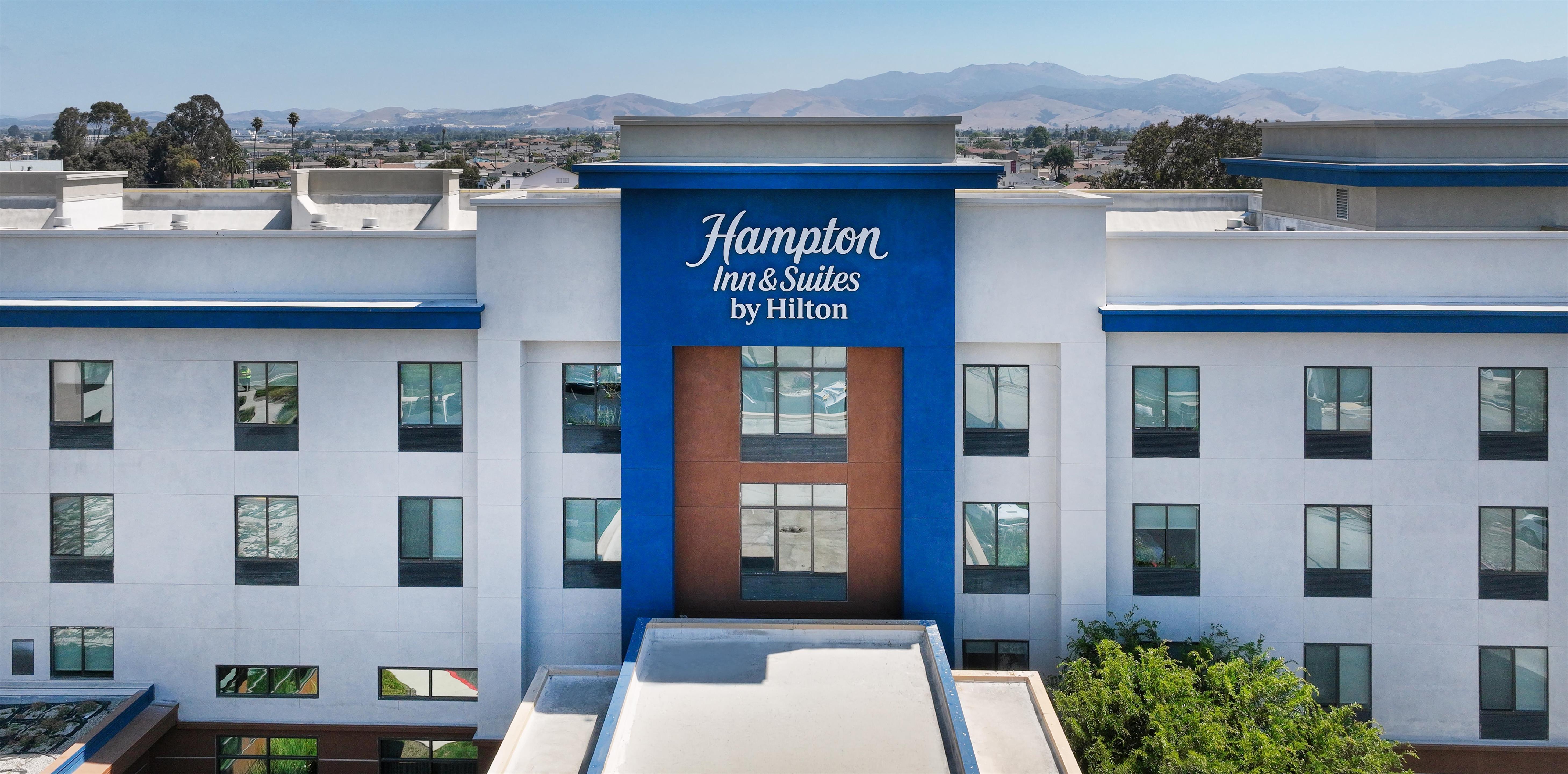 Exterior | Hampton Inn & Suites Salinas