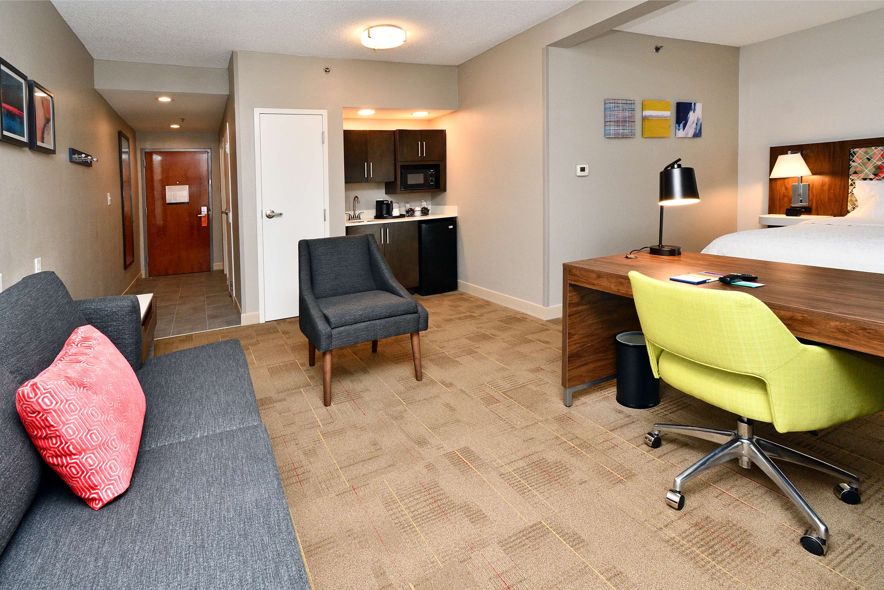 Guest room