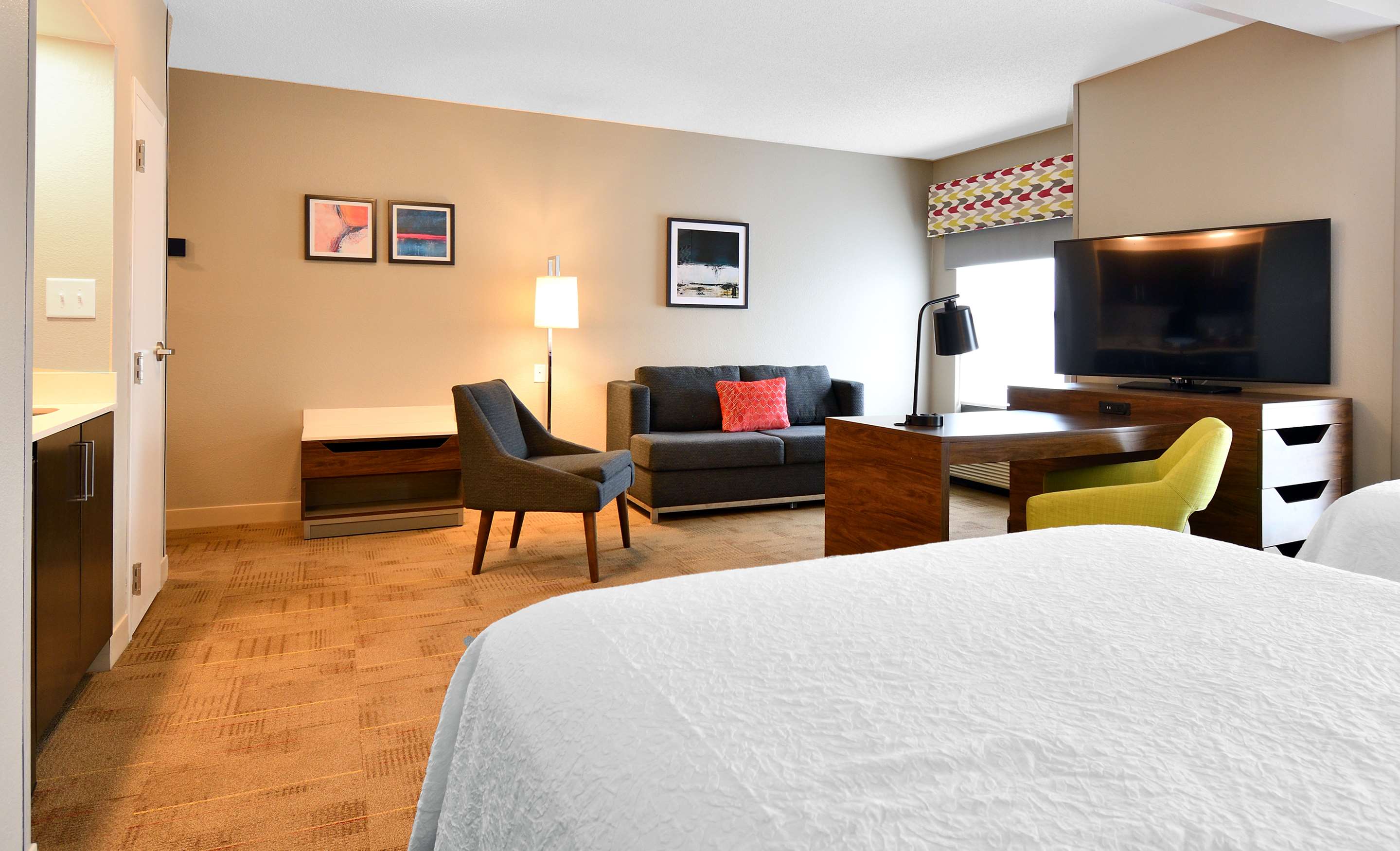 Guest room