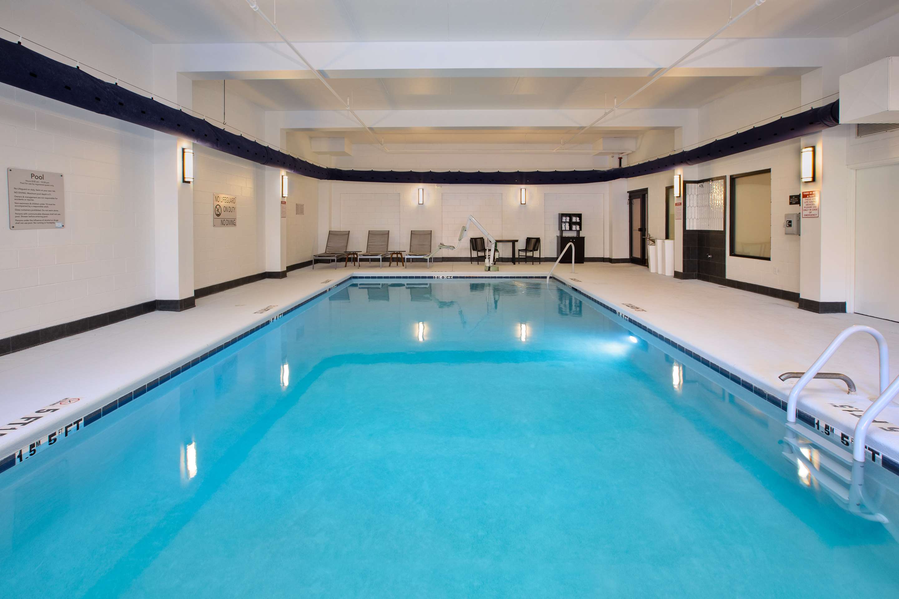 Pool | Hampton Inn & Suites Spartanburg-I-26-Westgate Mall