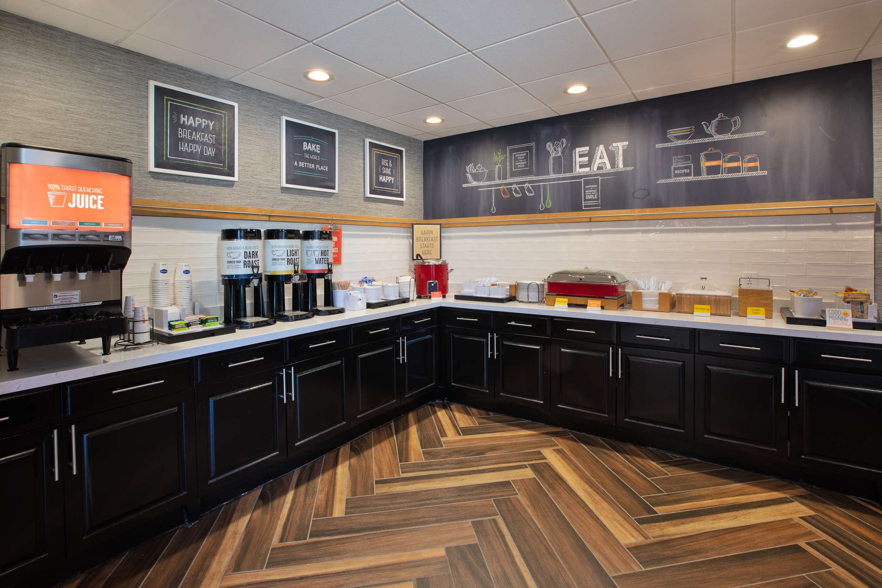 Breakfast Area | Hampton Inn & Suites Spartanburg-I-26-Westgate Mall