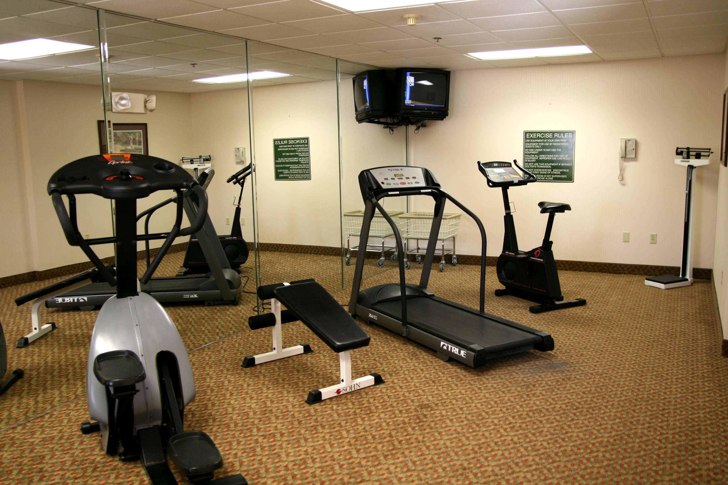 Health club fitness center gym | Hampton Inn Spring Hill