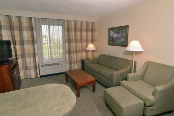  - Hampton Inn & Suites Springfield - I-44, Exit 80